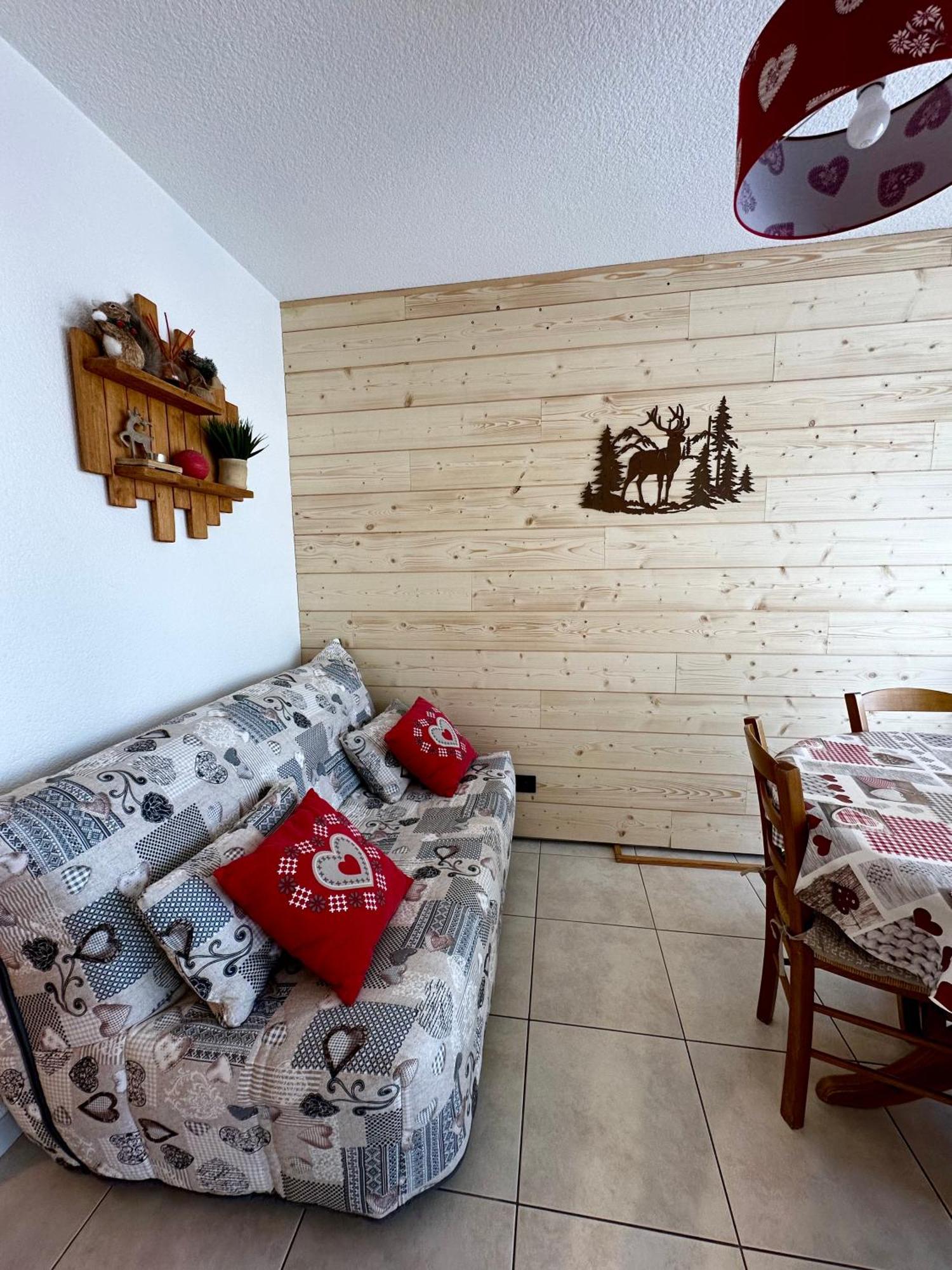 Superbe appartement à 50m des pistes parking privé Fontcouverte-la-Toussuire Esterno foto